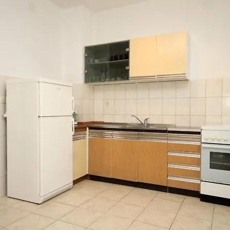 By The Sea Tkon, Pasman - 8376 Ткон