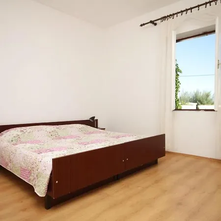 By The Sea Tkon, Pasman - 8376