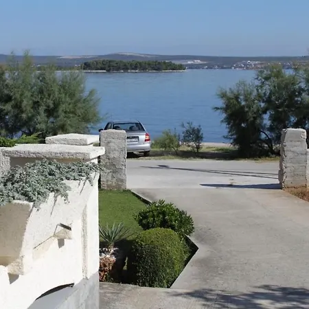 By The Sea Tkon, Pasman - 8376