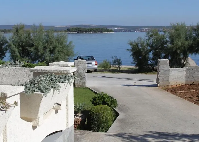 By The Sea Tkon, Pasman - 8376